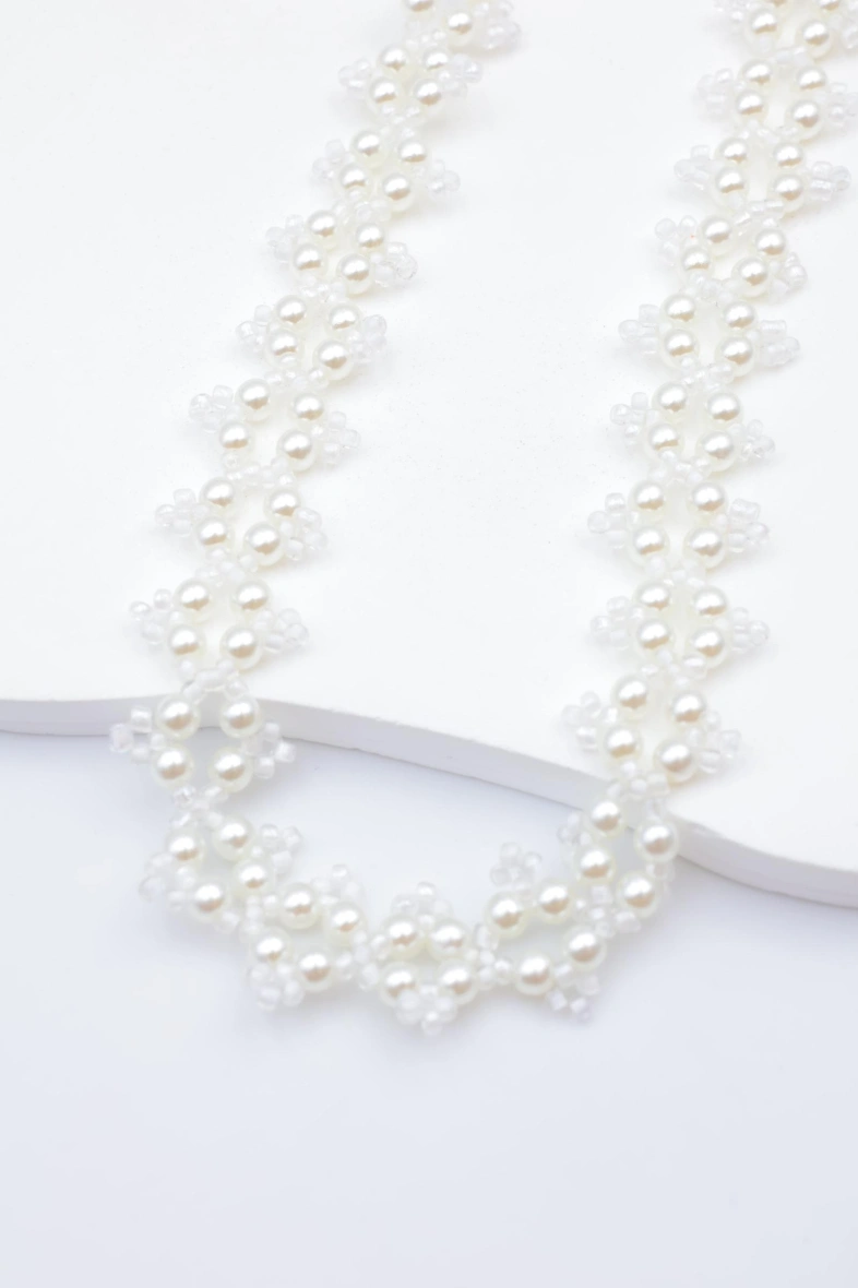 Collier avec motif perlé 2