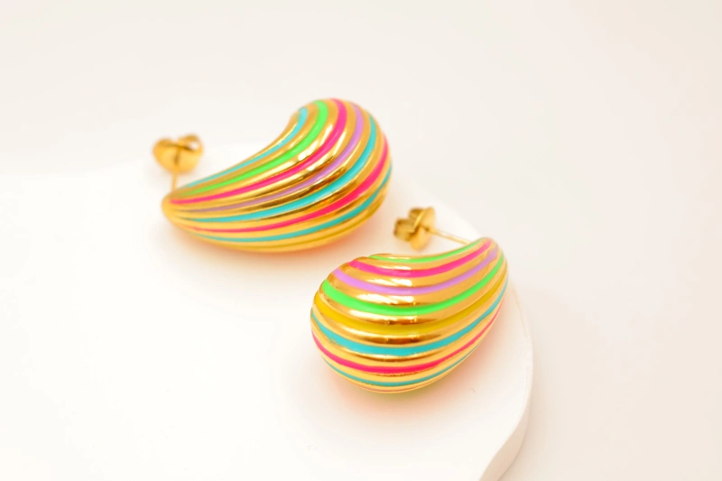 Boucles d'oreilles en acier inoxydable — Multicolore