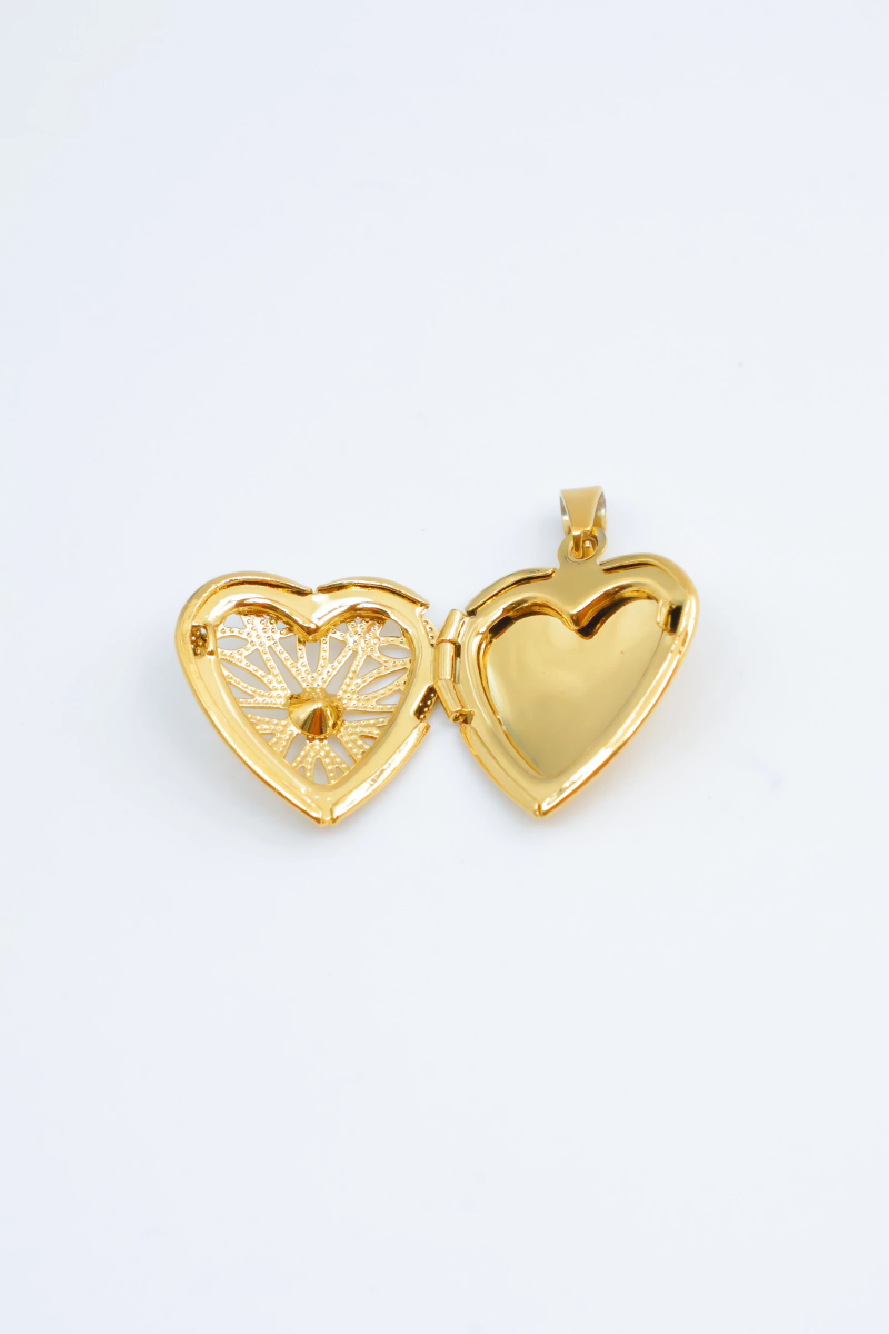 Pendentif médaillon en forme de coeur 2