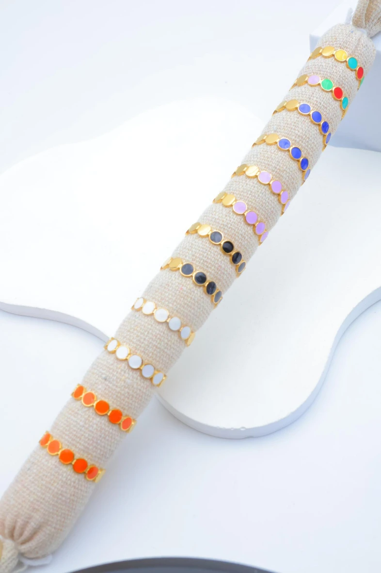 Set with display — Multicolor