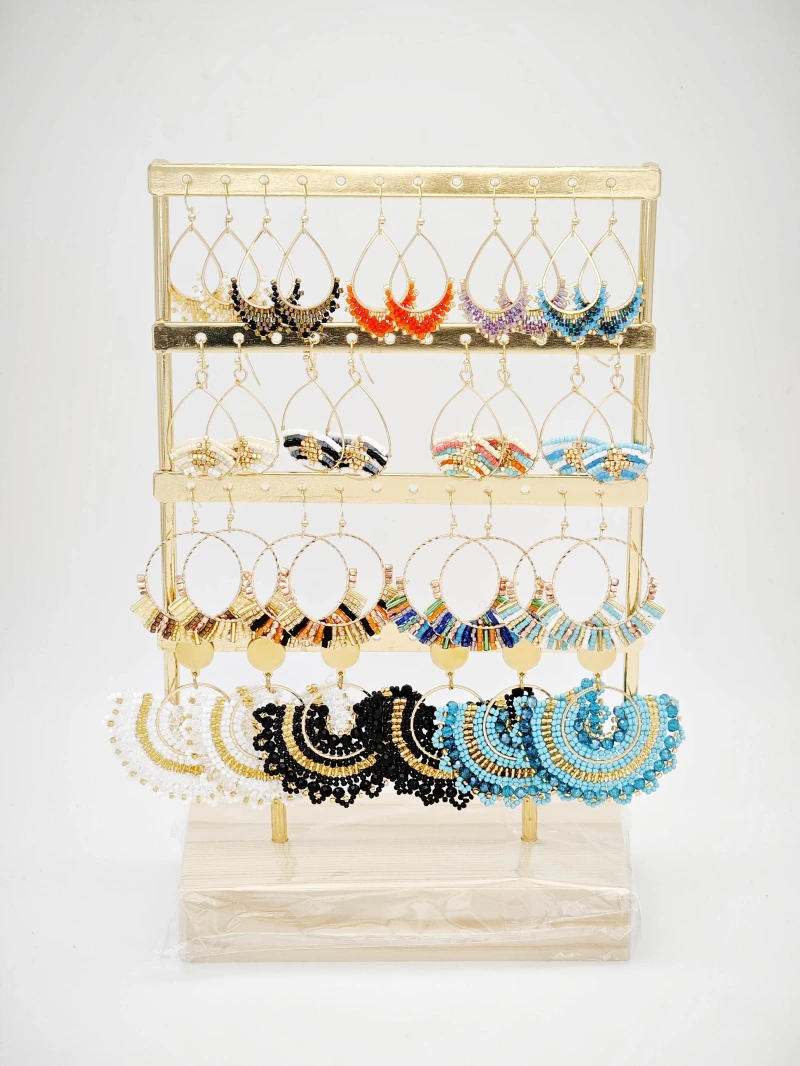 Set with display — Multicolor