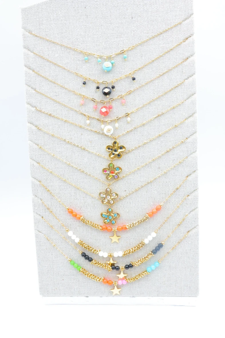 Set of 12 stainless steel necklaces with display — Multicolor