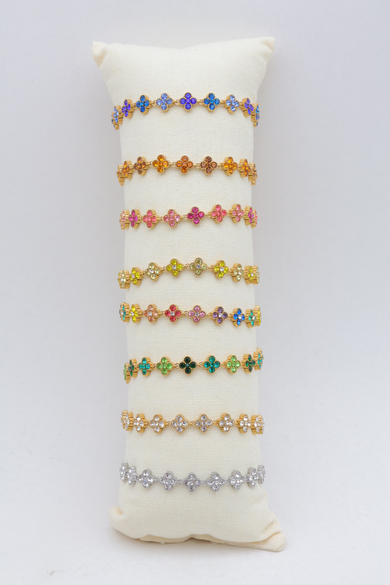 Lot de 8 bracelets chaîne trèfle sur coussin