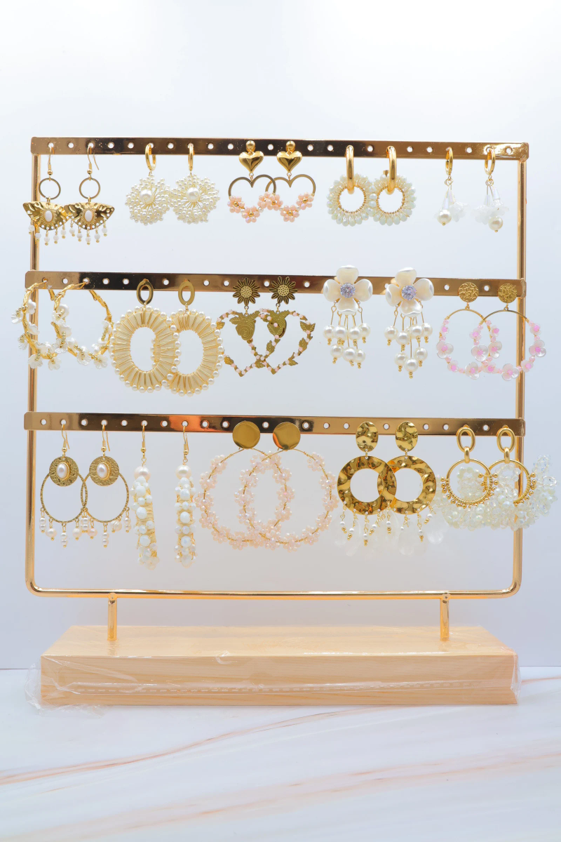 Set of 15 pairs of earrings with display stand 2