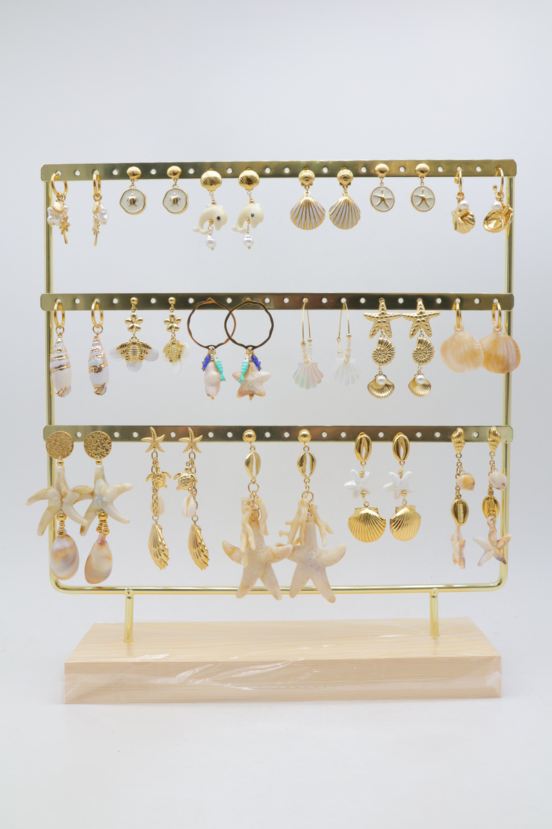 Lot de 17 paires de boucles d'oreilles avec présentoir