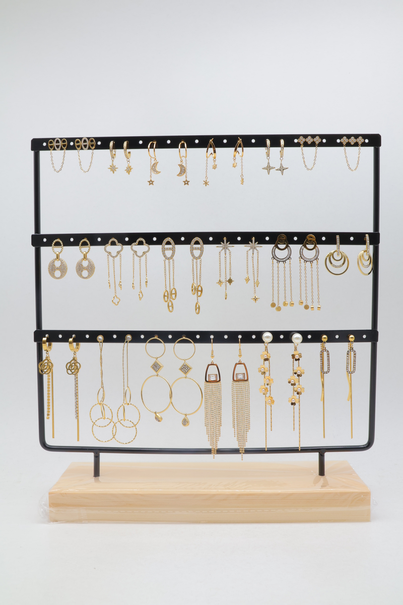 Lot de 18 paires de boucles d'oreilles avec présentoir