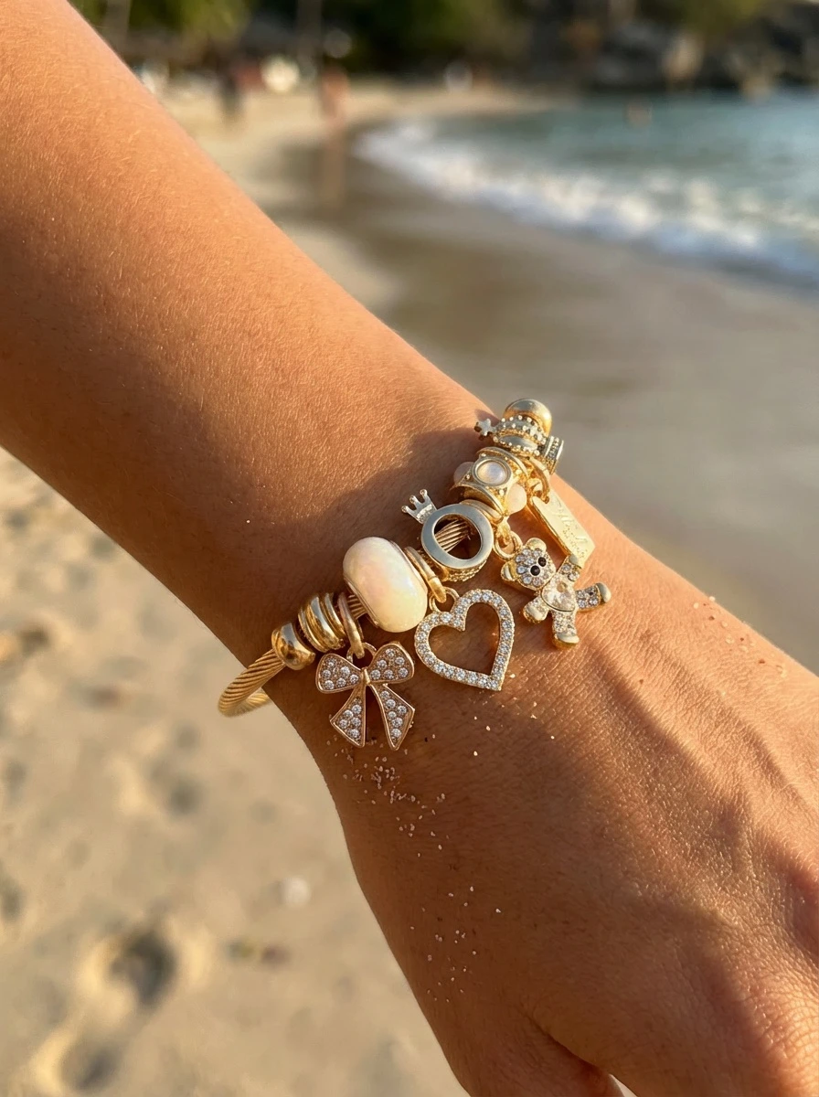 Bracelet rigide à charms en métal